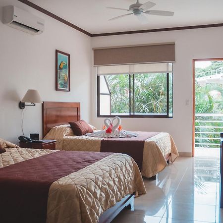 Hotel Arenas En Punta Leona Las Agujas 外观 照片
