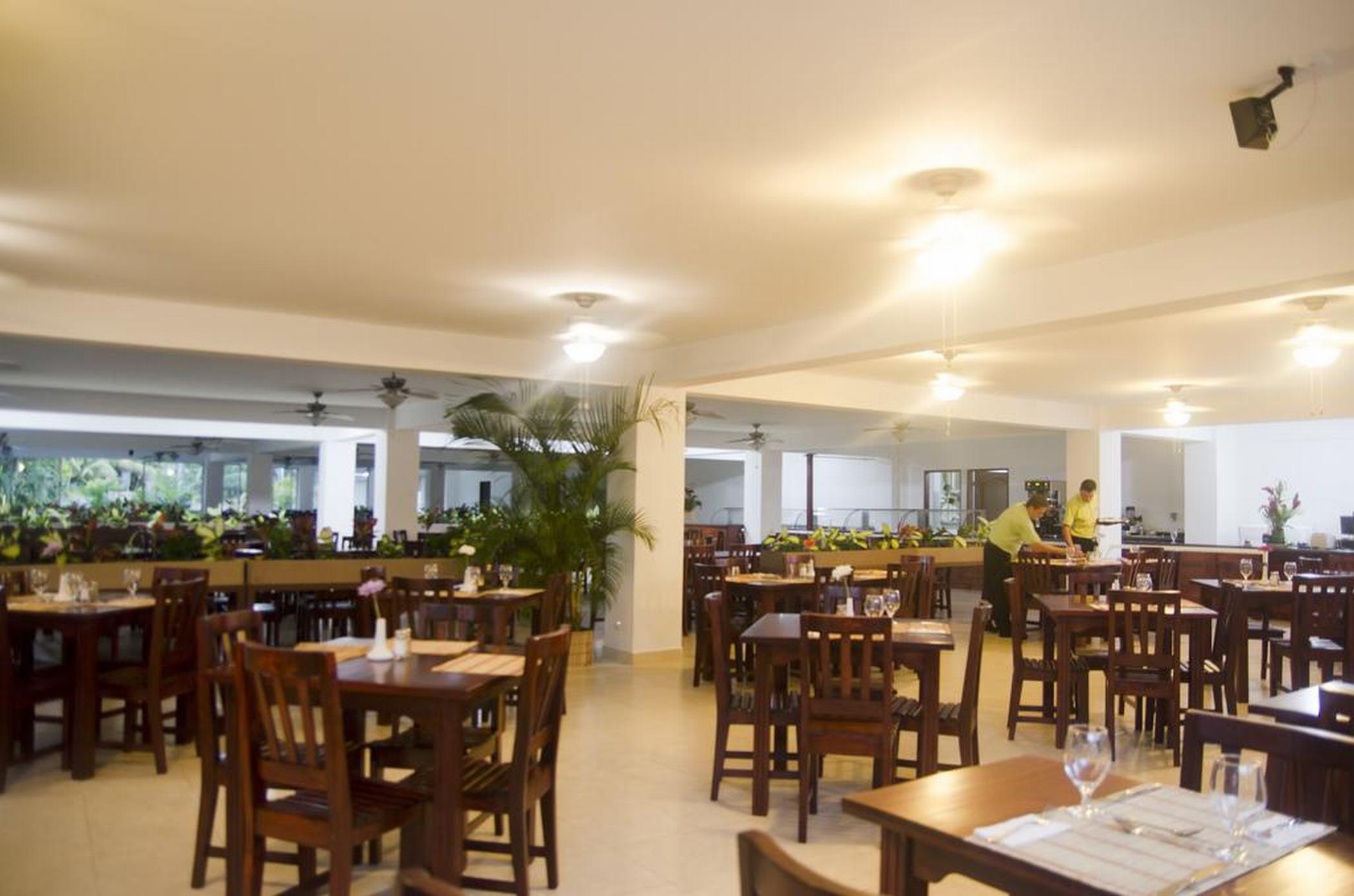 Hotel Arenas En Punta Leona Las Agujas 外观 照片