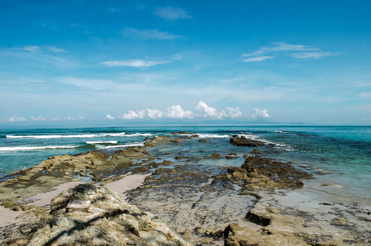 Hotel Arenas En Punta Leona Las Agujas 外观 照片