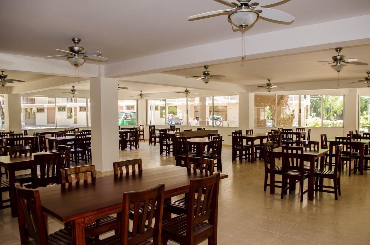 Hotel Arenas En Punta Leona Las Agujas 外观 照片