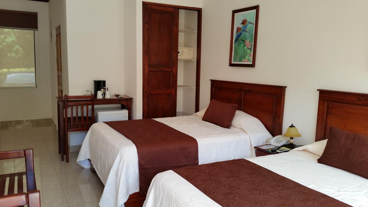 Hotel Arenas En Punta Leona Las Agujas 外观 照片