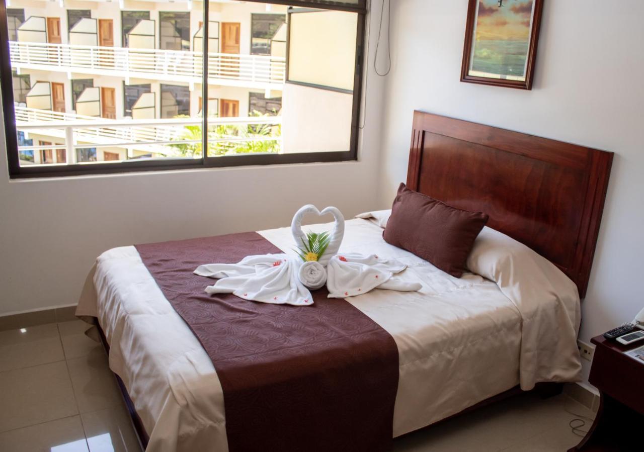 Hotel Arenas En Punta Leona Las Agujas 外观 照片
